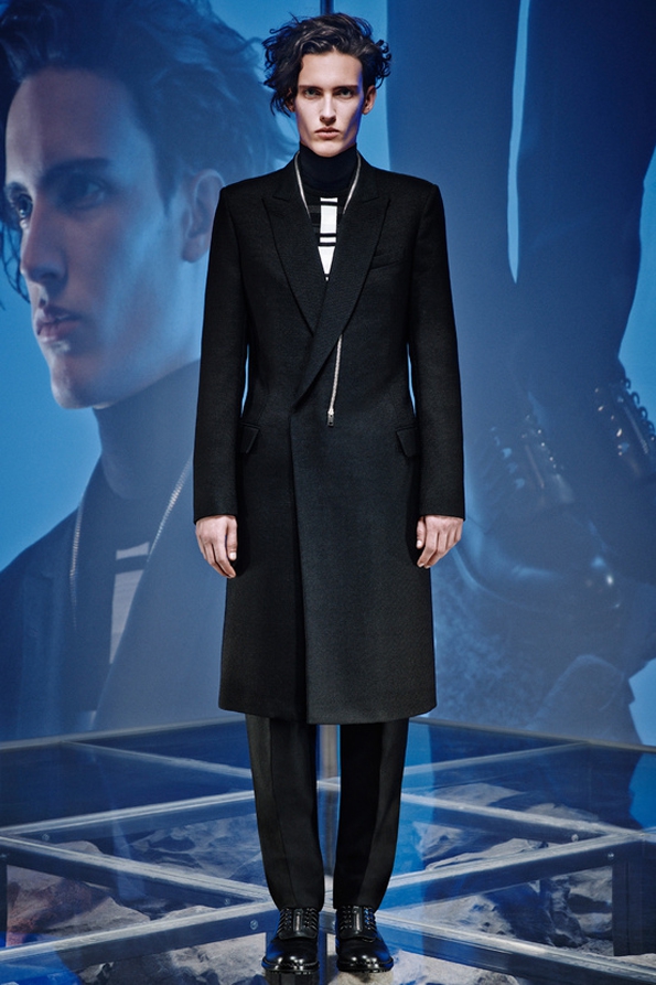 balenciaga,alexander wang,ppr,lvmh,stratégie,strategy,marketing,fashion,mode,luxe,luxury,création,made in france,haute couture,pap,rtw,prêt à porter,ready to wear,fashion show,défilé,homme,femme,men,menswear,women,womenswear,automne,hiver,fall,winter 2014