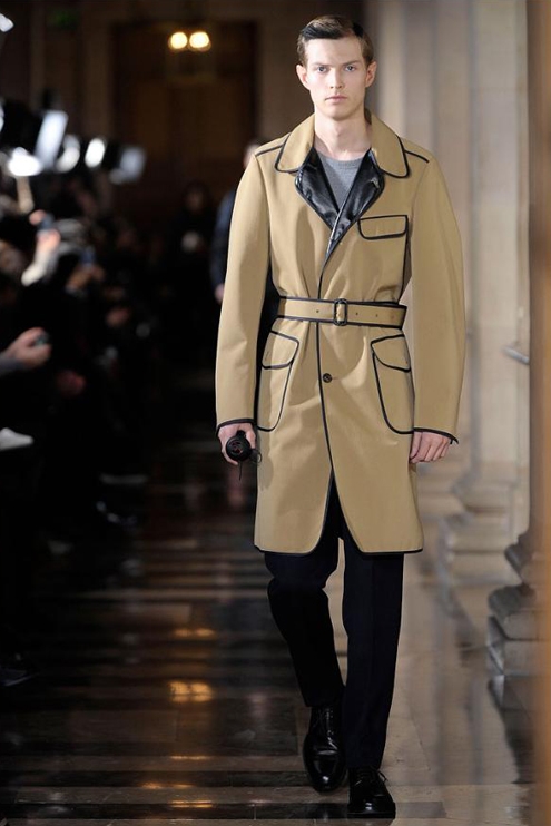 Dries Van Noten - Andrew Thomas 01.JPG