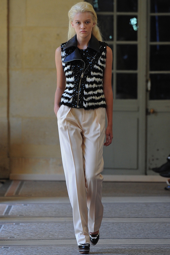 bouchra jarrar,haute couture,haute,couture,collection 10,juillet,july,2014,ready to wear,prêt à porter,mode,fashion,designer,collection,paris,luxe,luxury,pfw,amour,love,sensualité,féminité,création,avant garde,minimalisme,chic,style,élégance