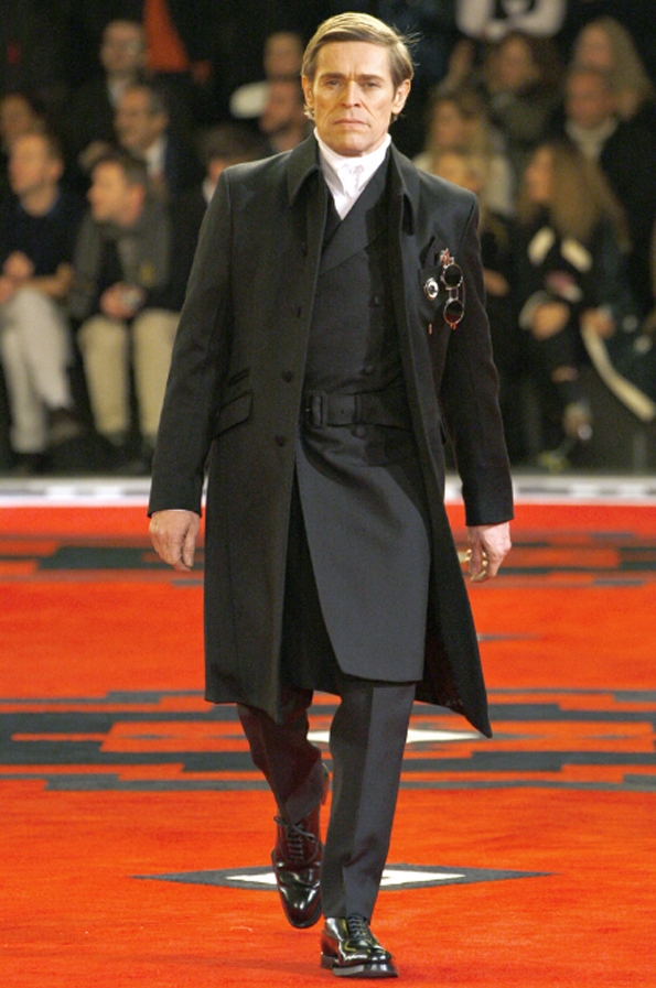 prada, miuccia prada, florence, milan, men, hommes, uomo, fashion, mode, moda, fall, winter, automne, hiver, collection, 2012,2013, créateur, designer, france, riviera, preppy, casual, chic, sportswear, accessoires, luxury, luxe,disco,fantasy,pyschedelique,imprimé,seventies,70's,adrien brody,tim roth,william dafoe,gary oldman,stars,hollywood,fashion show,runway,catwalk