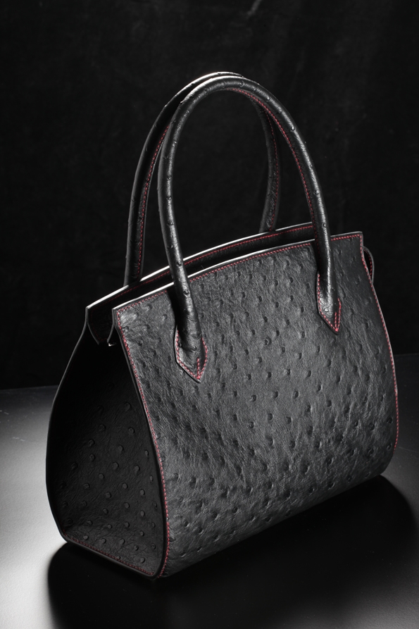 duret,maison duret,paris,luxe,luxury,france,french,leather,cuir,maroquinerie,sac,étuis,bags,bag,cases,case,box,boîte,porosus,handmade,craftman,craftmanship,Mickaël Benarroch,artisan,designer,fashion,mode,ceintures,belts,maison