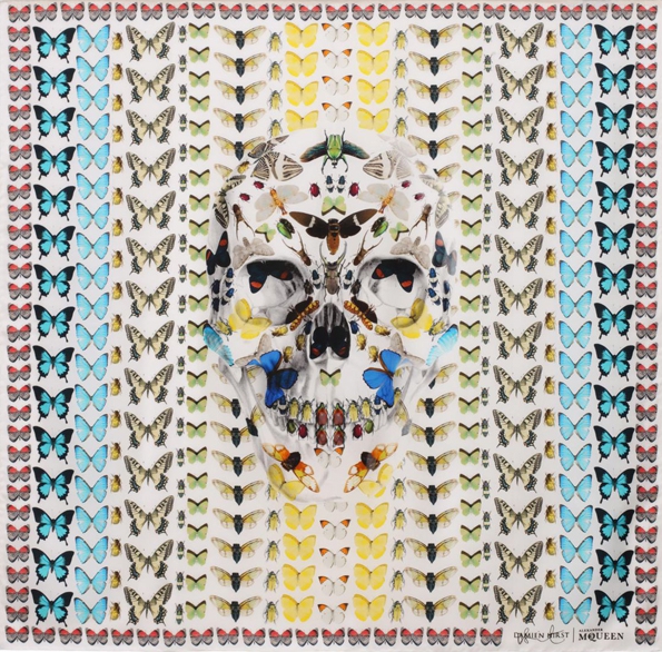 alexander mcqueen,mcqueen,sarah burton,art direction,damien hirst,solve sundsbo,art project,video,skulls scarves,scarf,silk,soie,skulls,skull,signature,limited edition,édition limitée,femme,women,fashion,mode,luxe,luxury,britannique,london,2013,féminin,art,keiring,ppr,show,ready to wear,rtw,prêt à porter,pap,haute couture