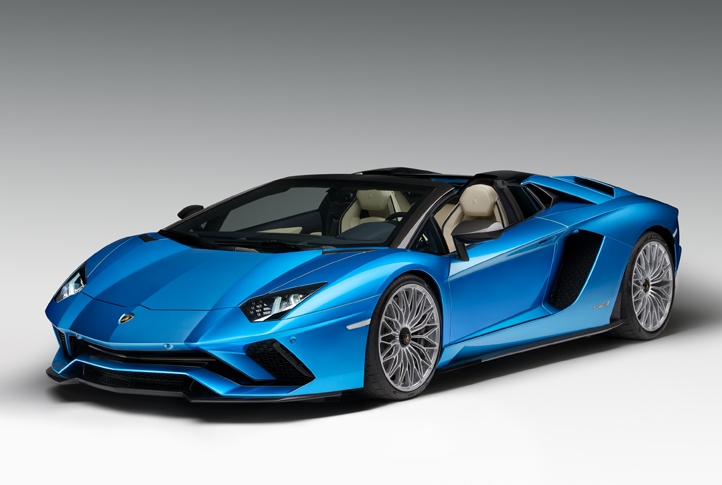 07_Lamborghini_AventadorS_Roadster.jpg