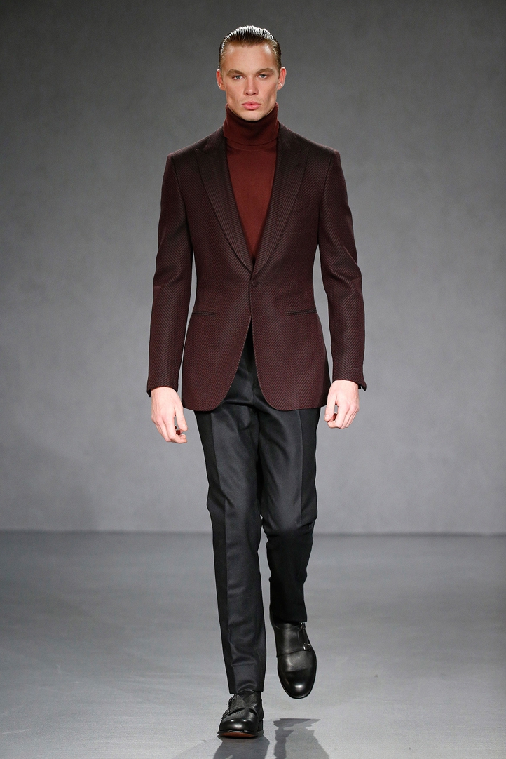 gieves & hawkes,gieves,hawkes,royal appointment,bespoke,savile row,couturiers,maîtres tailleurs,tailor,londres,luxe,luxury,tendances,mode,jason basmajian,fashion designer,gentleman,fashion show,défilé,homme,hommes,automne,hiver,2015