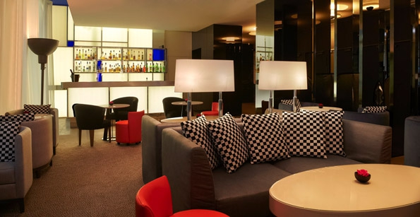 sofitel,paris,sofitel arc de triomphe,accor,groupe accor,chic,style,fashion,mode,hôtel,hostel,design,déco,palace,luxe,luxury,glamour,andrée putman,studio putman,olivia putman,putman,blanc,noir,damier