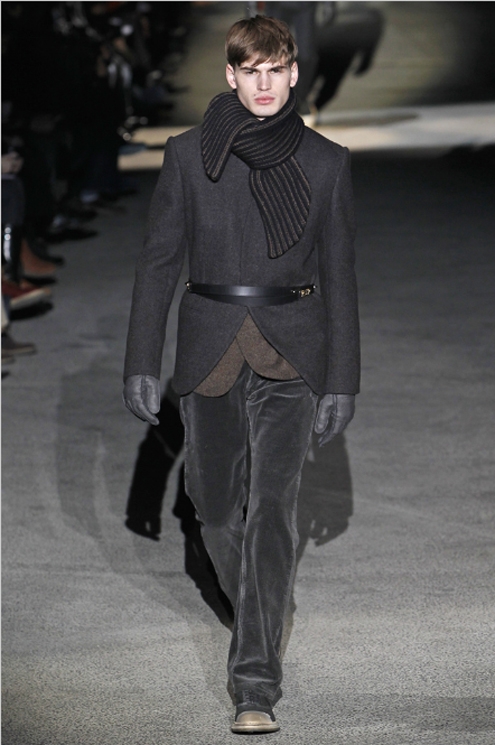 Louis Vuitton FW2011 - 02.jpg