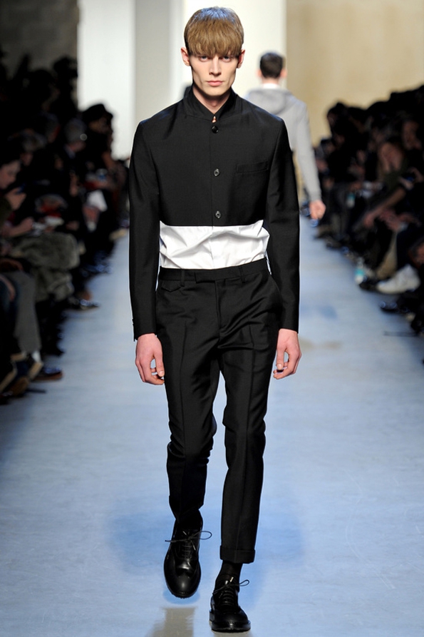 kris van assche,kva,dior,dior homme,fashion designer,automne,hiver,fall,winter,2013,men,hommes,luxe,luxury,icône,paris,costume,chemise,suit,shirt,rendez-vous,élégance,parisienne,masculin,black,tie,black tie