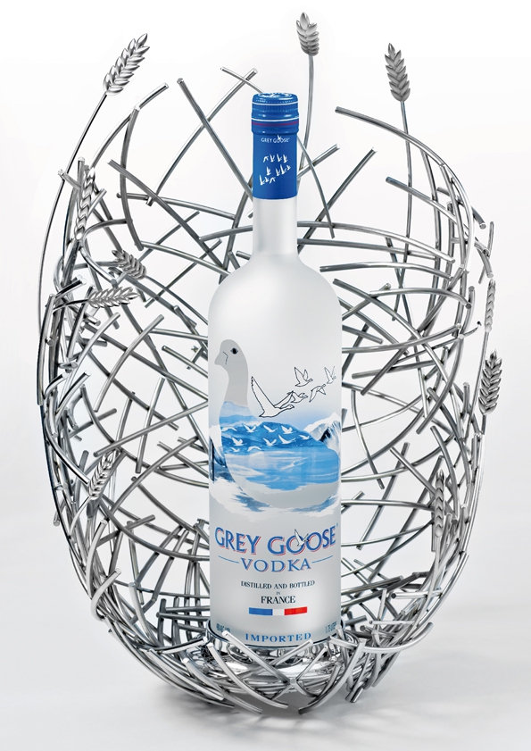 grey goose,vodka,l'origine,le coffret origine,alcool,alcohol,coffret,box,collector,rare,luxe,luxury,noël,christmas,collection,made in france,france,french,savoir faire,gastronomie,françois thibaut,maître de chai,gensac,blé,oie,goose,la tête au cube,agence,designer