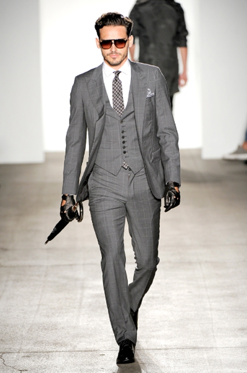 Simon Spurr SS2011 - 03.jpg