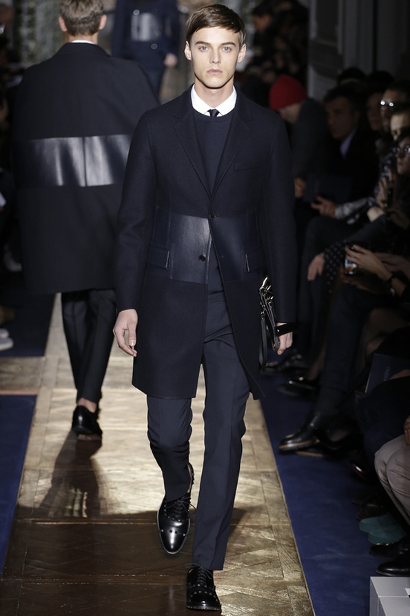 valentino,valentino garavani,maison valentino,giancarlo giammetti,red,rouge valentino,maria grazia chiuri,pier paolo piccioli,mode,fashion,men,homme,womam,femme,collection,automne,hiver,fall,winter,2013,milan,milano,firenze,florence,rome,roma,paris,france,french,luxury,luxe,trends,tendances,black tie,black,noir,colors,couleurs,tendances,trends