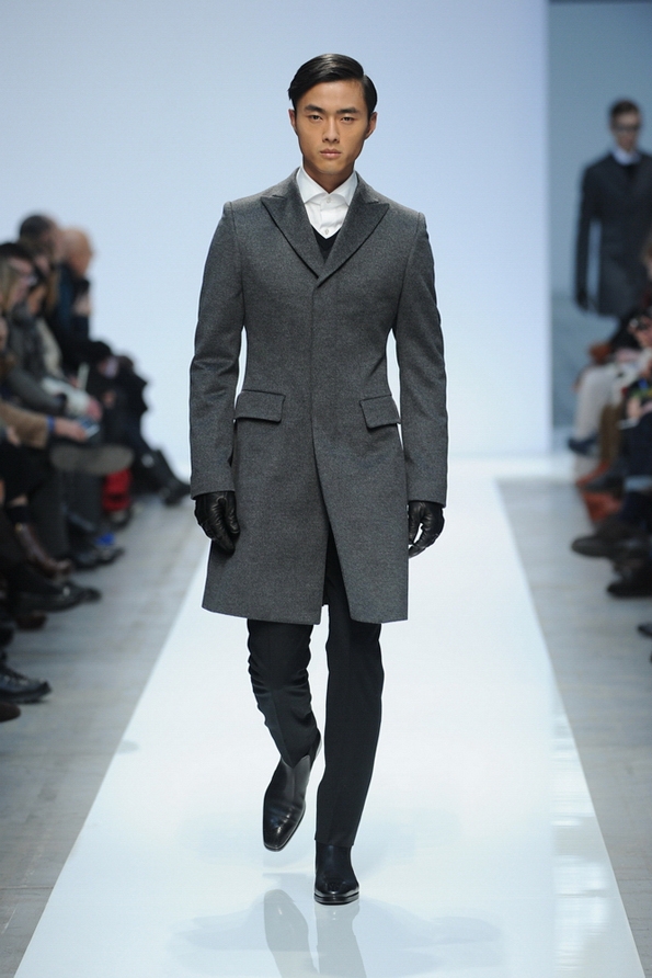 ports 1961,ports,1961,ports international,sportswear,dean dan caten,dean & dan caten,fioan cibiani,tia ciabiani,men,hommes,uomo,fashion,mode,moda,automne,hiver,fall,winter,collection,2012,2013,créateur,designer,france,riviera,preppy,casual,chic,accessoires,luxury,luxe,leather,suisse,italie,dandy,dandies