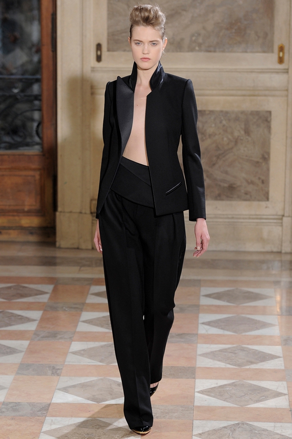 bouchra-jarrar-spring-2014-couture-18_120925290455.jpg