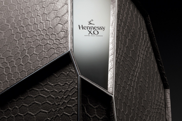 hennessy,mathusalemn,cognac,xo,lvmh,louis vuitton,moët,luxe,liquor,french,eau de vie,gastronomie,art de vivre,lifestyle,flavor,décanteur,decanter,marie virginie berbet,arik levy,collaboration,limited edition,bottle,luxe,spiritueux