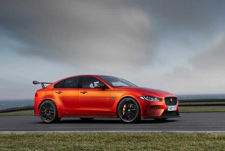 Jaguar_XE.jpg