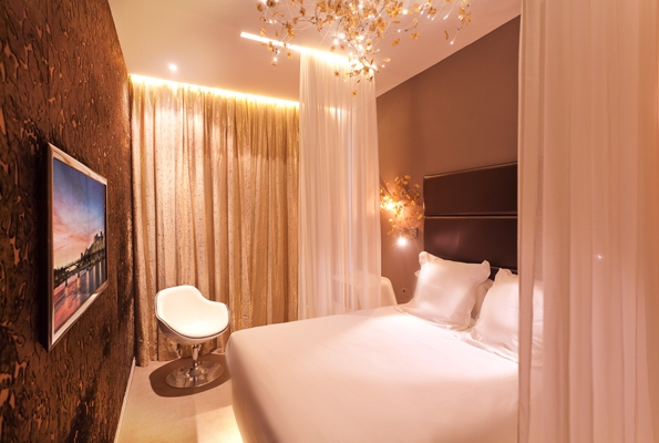 hotel,hotel legend,paris,6ème,rue de rennes,saint germain des près,saint germain,rive gauche,elegancia hotels,elegancia,hotels,découverte,voyage,designer,virginie cauet,luxe,luxury,travel,accueil,lifestyle,tendances,trends,blog,blogueur