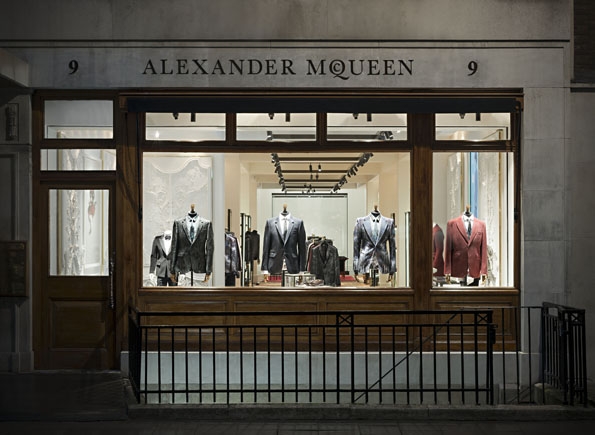 alexander mcqueen,men,fashion mode,homme,luxe,britannique,london,londres,first,opening,store,flagship,october,2012,octobreppr,ouverture,boutique,masculin,mode,art,savile row,sarah burton