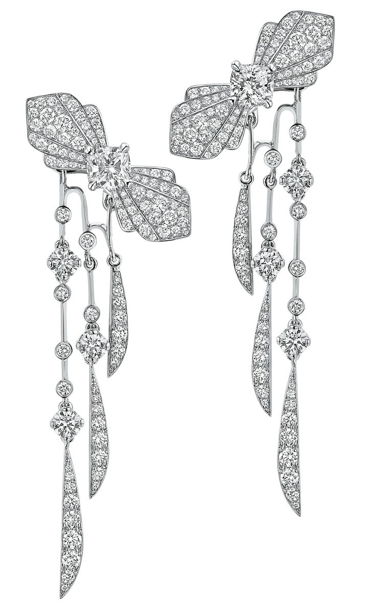 Silhouette-BO amovibles en or banc 18 cts et diamants -62 500€.jpg